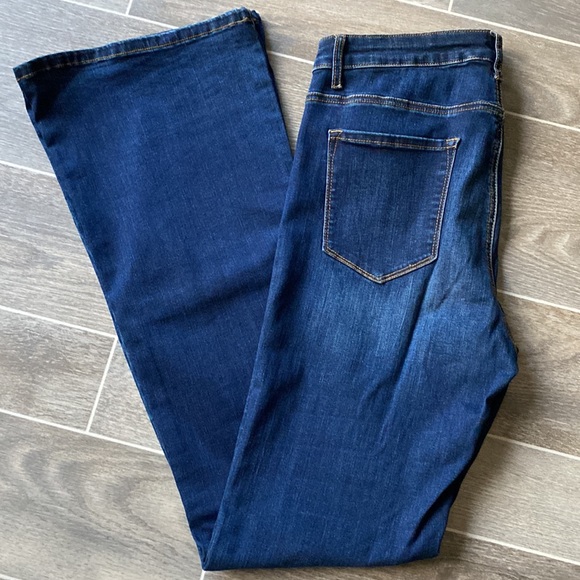 Numero Women's Hudson High Rise Flare Jeans - Picture 5 of 6
